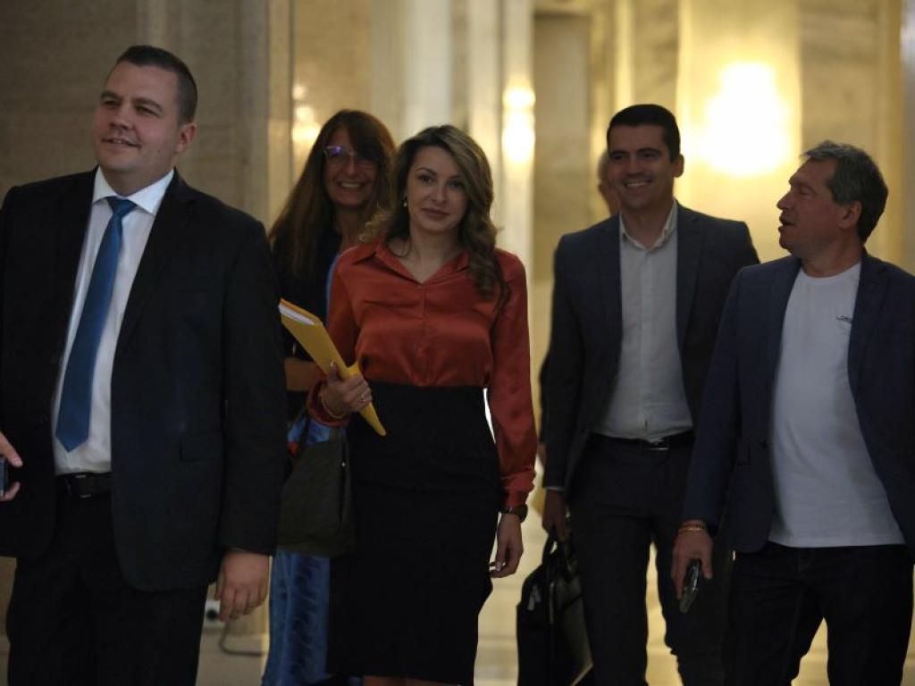 Продължават разговорите на Има такъв народ за подкрепа за правителство