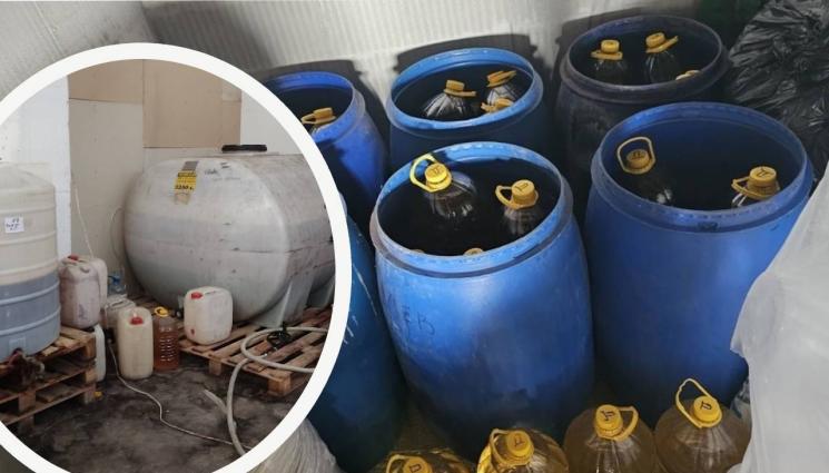 ракия - СУХ РЕЖИМ НА МОРЕТО: Прибраха 1400 литра нелегална ракия