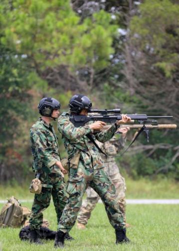 Български военни спечелиха турнир за снайперисти в САЩ