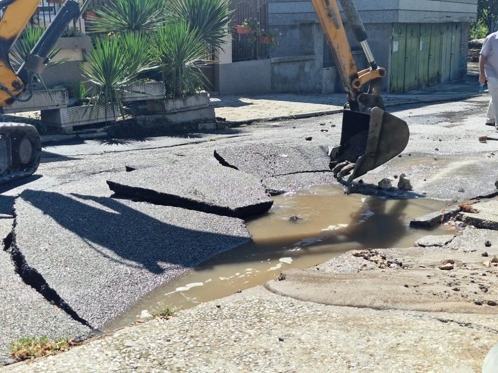 Нова авария по главен водопровод в Хасково оставя за втори