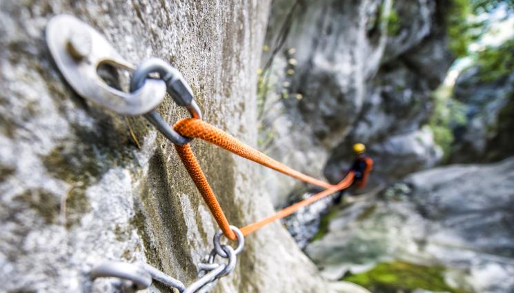 алпинисти - ТРАГЕДИЯ: Откриха изчезнали алпинисти, висящи мъртви на въжетата си