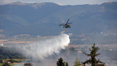 гасене пожар хеликоптер армия