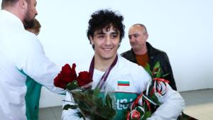 Българският национал Айк Мнацаканян загуби на осминафиналите на олимпийския турнир