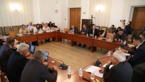 Парламентарната комисия по отбрана подкрепи проект на решение за приемане