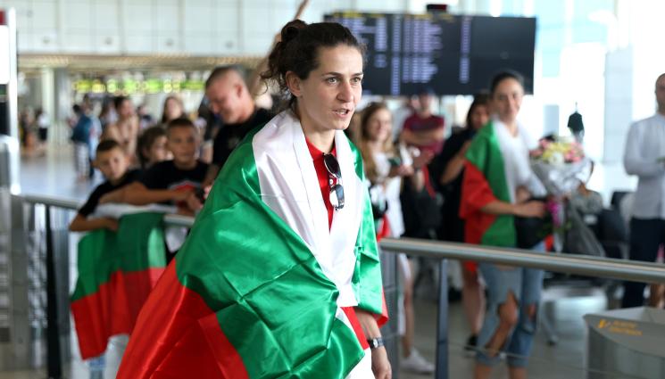 Светлана Каменова - Светлана Каменова на родна земя: Нямам обяснение какво се случи на и извън ринга