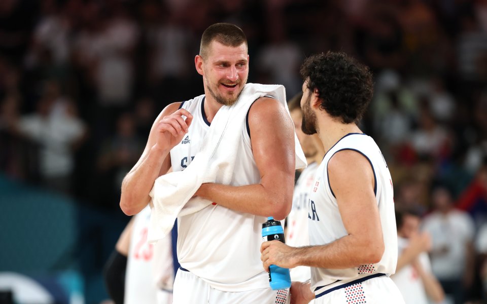 Сърбия стопи изоставане от 24 точки, за да се касира