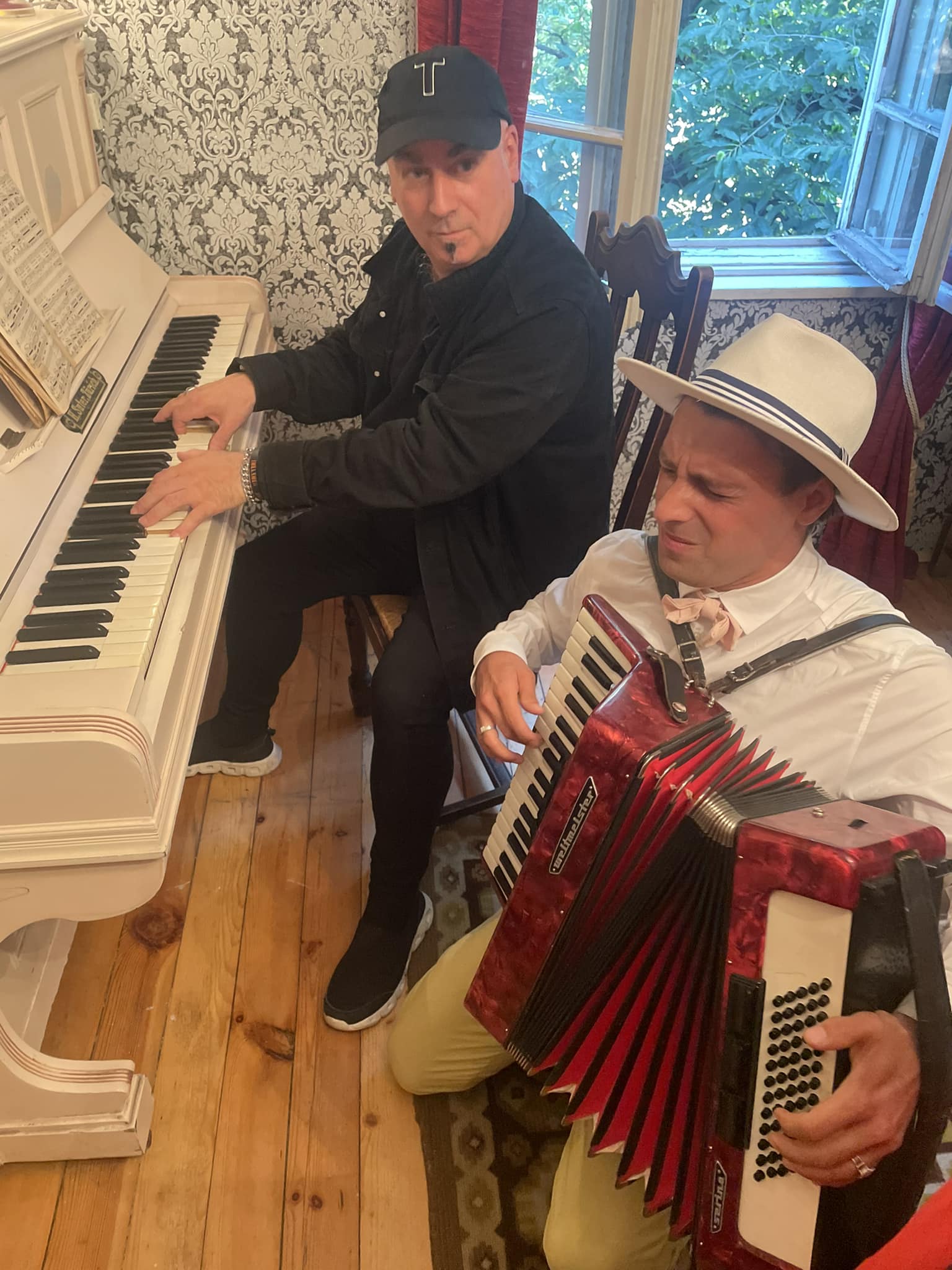 Евгени Минчев