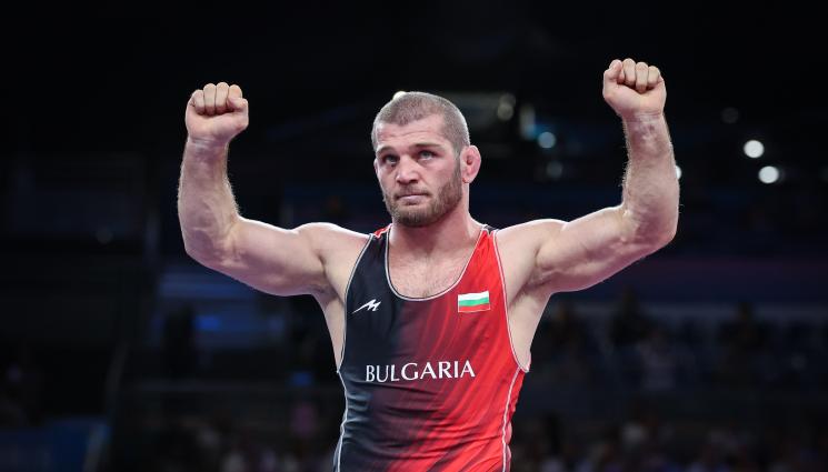 Магомед Рамазанов Париж 2024 - Голям Рамазанов тушира узбек и е на полуфинал!