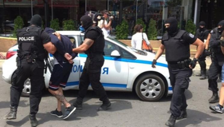 арест полиция - ГДБОП прибра нашенец за ОПГ зад граница!