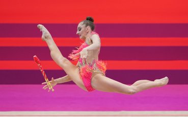 Българската гимнастика Боряна Калейн се изкачи на второ място във