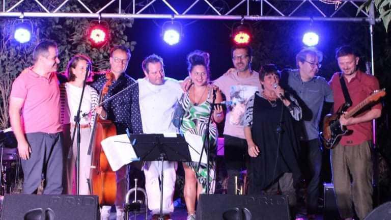 музиканти море