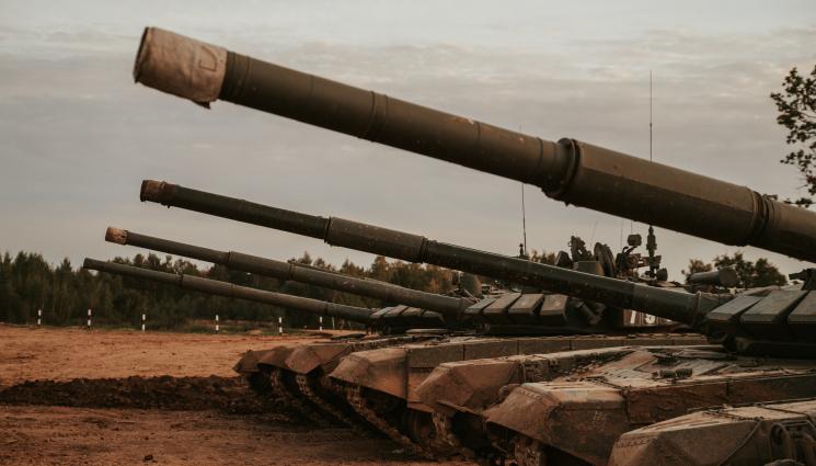 танк - ОТКРИВА ЛИ СЕ НОВ ФРОНТ? Беларус разположи танкове по границата си с Украйна!