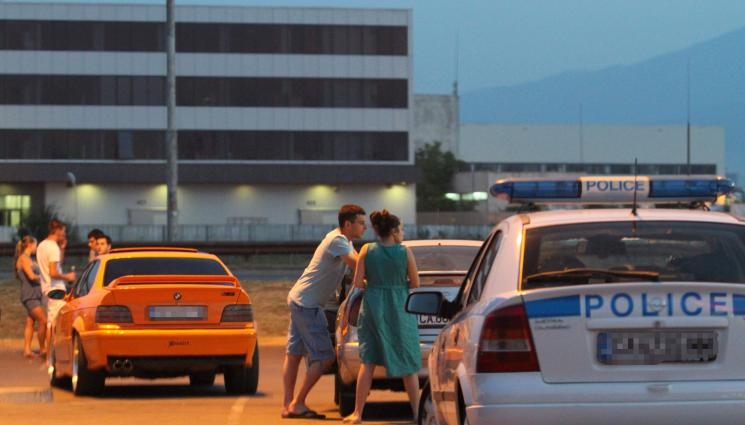 Незаконните гонки са сред проявленията на агресивното и опасно шофиране - ДЪРЖАВАТА НА ВОЙНА С ДЖИГИТИТЕ: Погват нощните гонки!