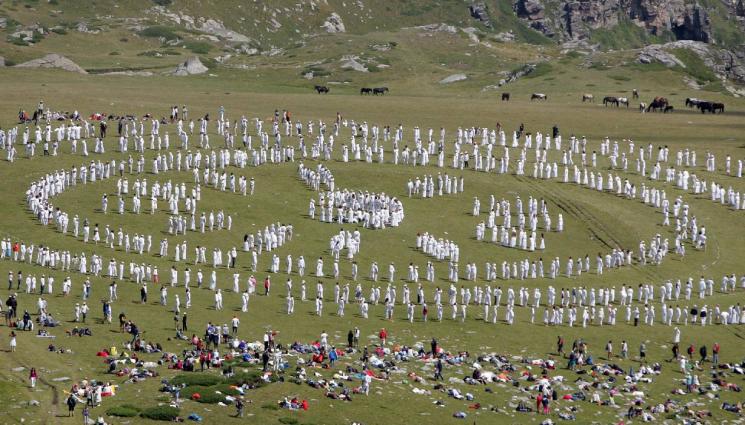 дъновисти - Космическата нова година разкрива бъдещето!