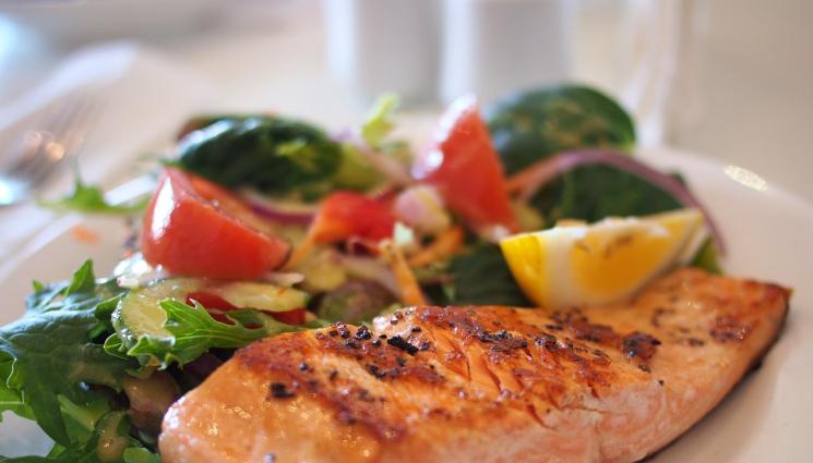 риба - НА ВОЙНА С КИЛОГРАМИТЕ: Диета с риба за стройна фигура!