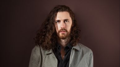 Hozier издаде новия си сингъл „Nobody's Soldier“