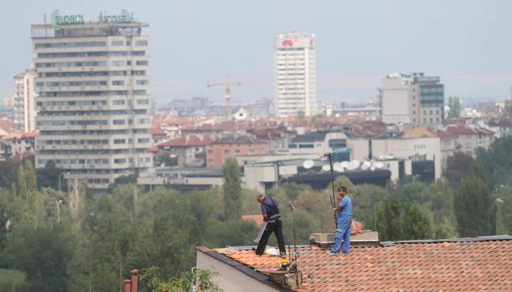 строеж покрив строителство строители - САМО ЗА ПОЛОВИН ГОДИНА: 1475 си изпатиха на работното място!