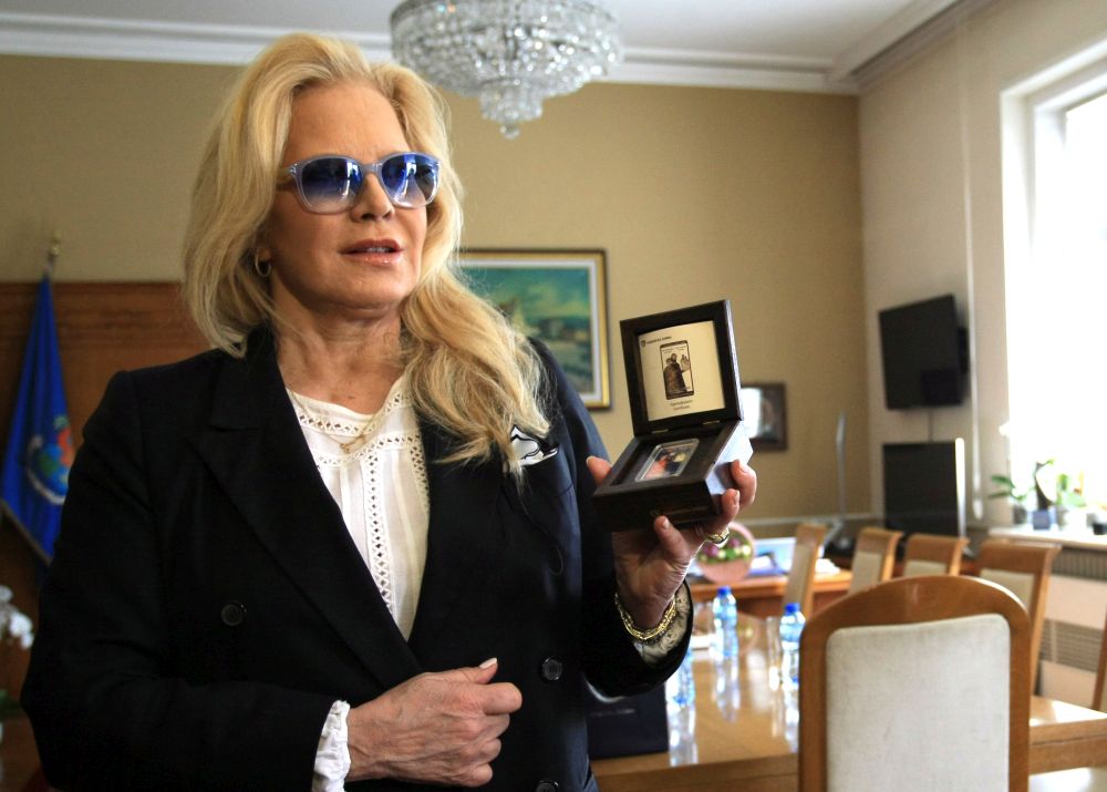 Силви Вартан