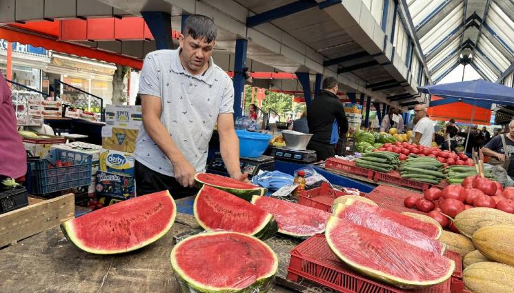 агро - Агро Телеграф: Зрялата диня звънти при почукване