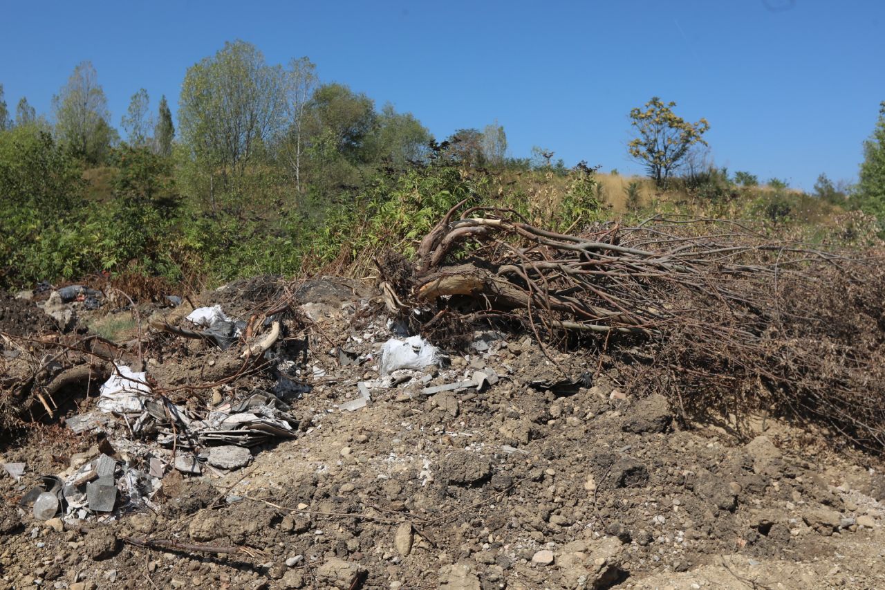 Един загинал и 38 в неизвестност след срутване на огромно сметище във Филипините