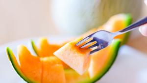 Когато лятото настъпи с пълна сила един плод неизменно се