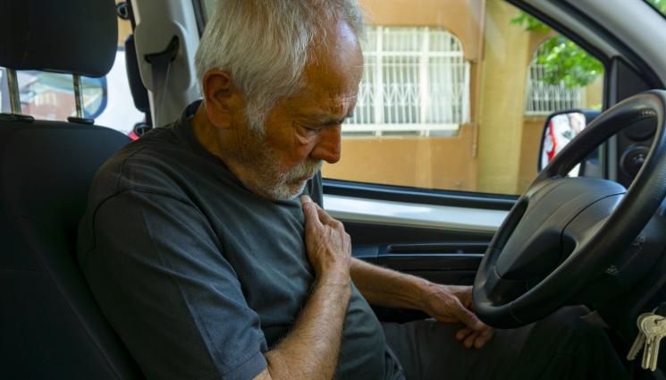 шофьор инсулт - Шофьор получи инсулт и предизвика верижна катастрофа