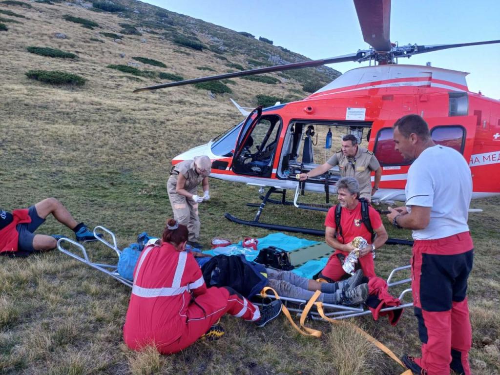 Планинските спасители от Боровец спасиха 72 годишен турист Пострадалият е бил