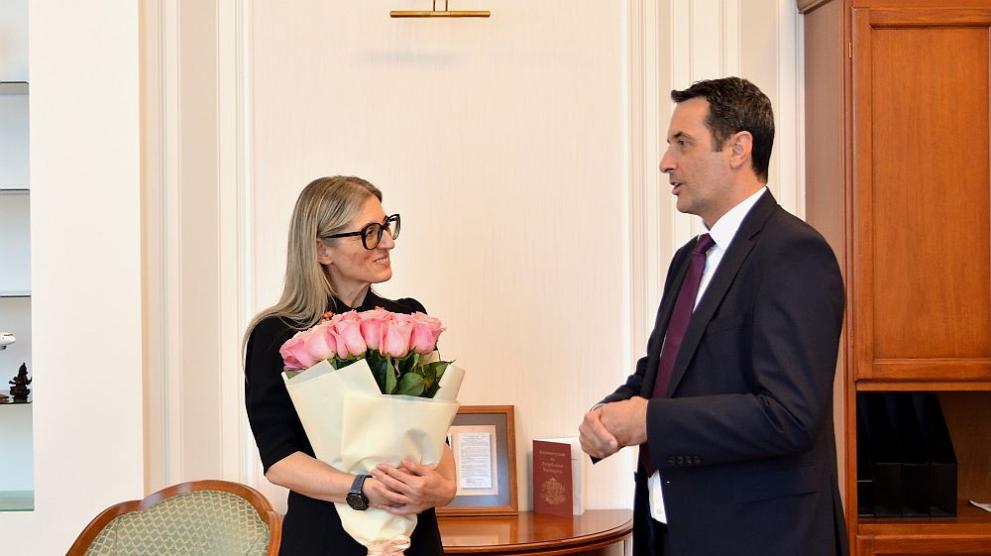 Министър Красимира Стоянова пое щафетата от Георги Гвоздейков