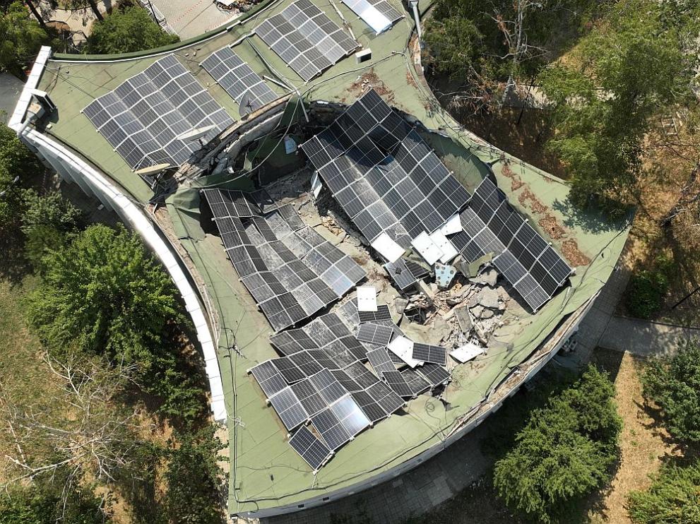 Мъжът, който пострада вчера при инцидент в НБУ, вече диша