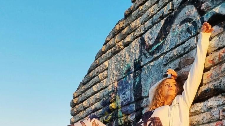  Ваня Щерева и порасналата Мила Роберт 