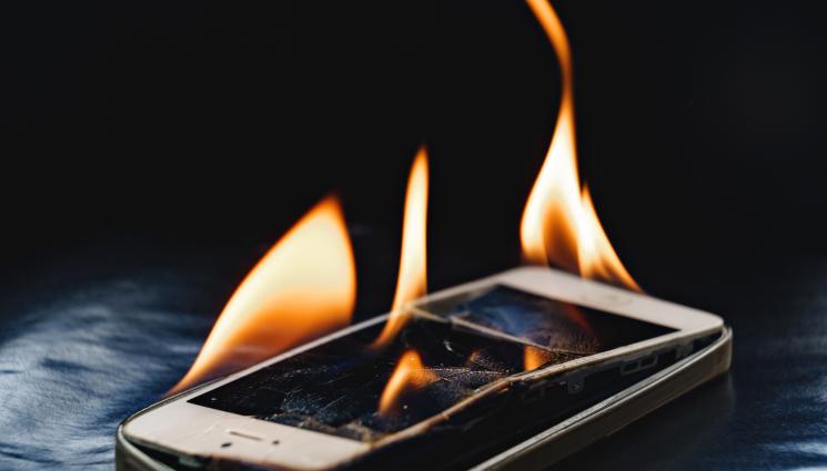 златно време телефон - ВНИМАНИЕ: Устройството прегрява!