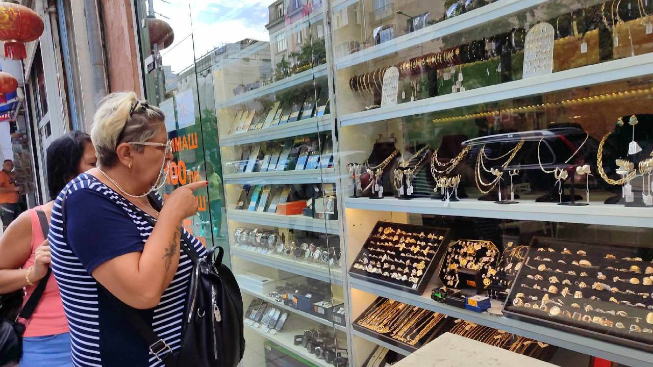 заложна къща