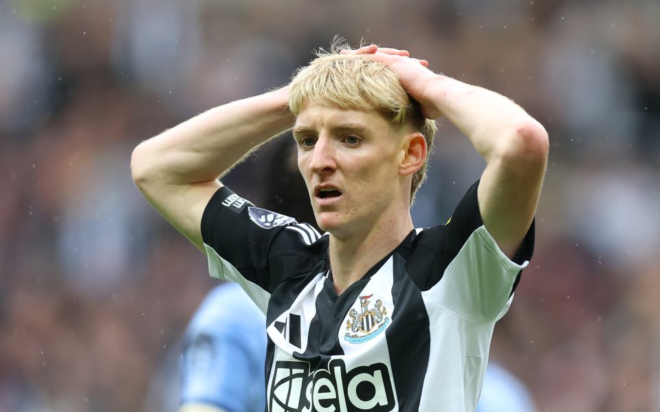 Нюкасъл - Тотнъм, Всша лига