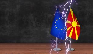 <p>&quot;Няма да играем футбол с Фон Дер Лайен&quot;</p>