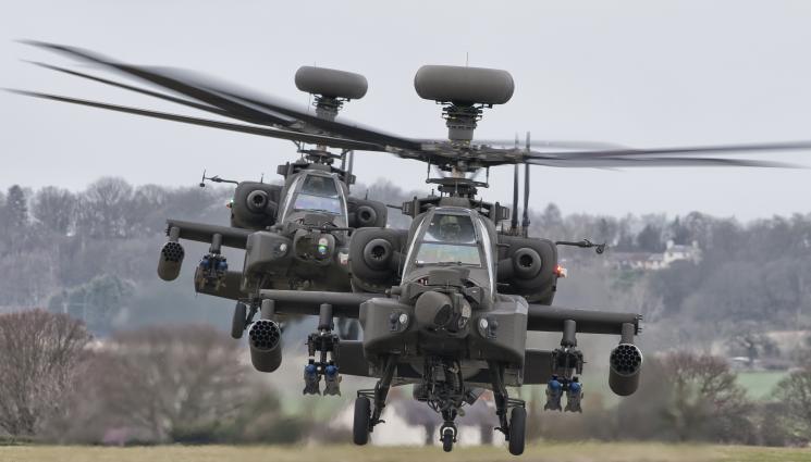 хеликоптер Apache - Пилот на изтребител разби военен хеликоптер за 52 милиона долара