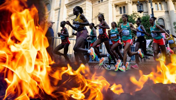 атлетика - Олимпийка изгоря като факла, подпалена от приятеля си