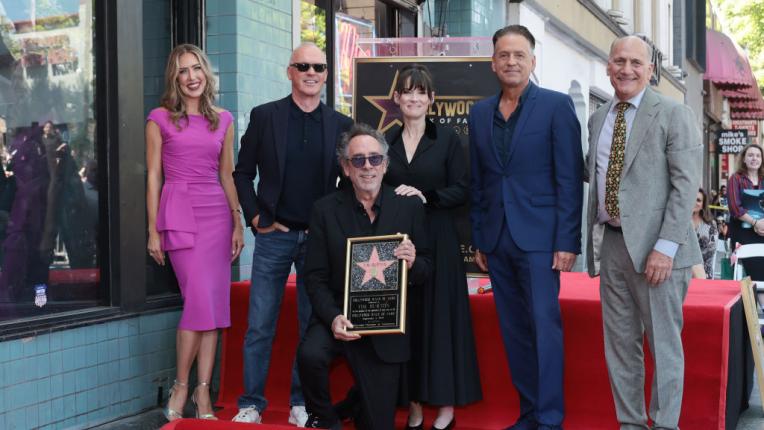  Ето по какъв начин Тим Бъртън получи звезда на Алеята на славата 