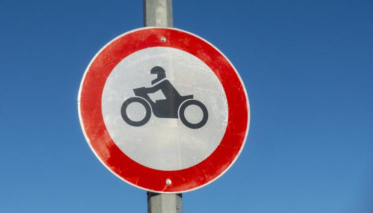 забрана за мотоциклети - Град в България забранява карането на мотори през нощта!