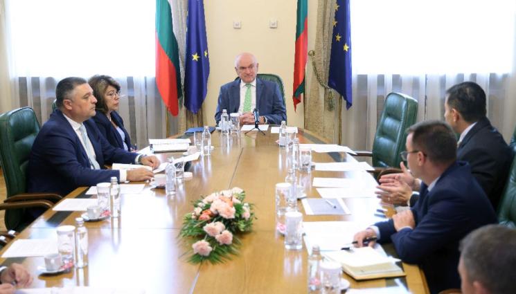 Димитър Главчев - СЛЕД СРЕЩАТА В МС: НАП и ДАНС започват проверка на буферните паркинги по границите