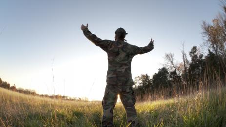 предал се войник