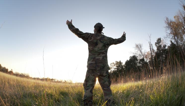 предал се войник - ЕКСКЛУЗИВНО ВИДЕО: Руснаци екзекутираха предали се украински войници (18+)