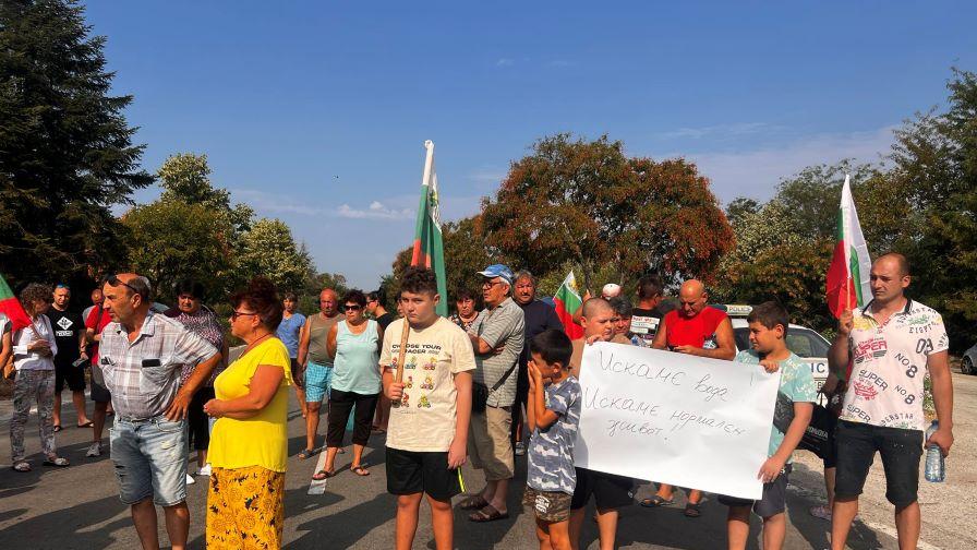 Заради безводието: Жители на Свищовско отново на протест