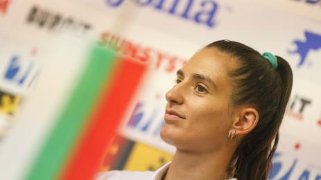 Стефани Стоева