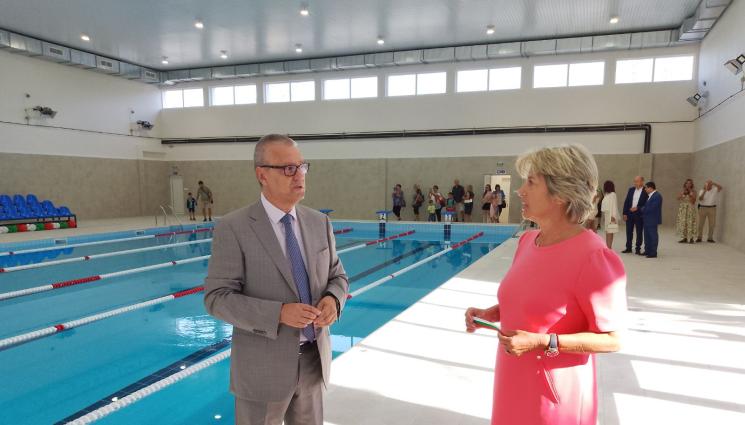 Весела Лечева - Весела Лечева стана почетен гражданин на Полски Тръмбеш, поздрави я на място и Румен Радев