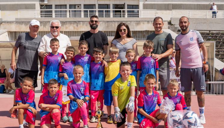 Димитър Илиев - Димитър Илиев награди деца като вицепрезидент на АБФ