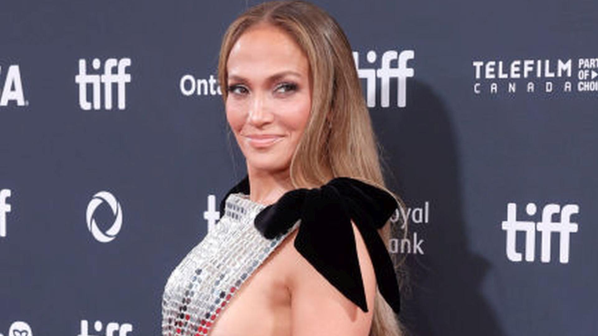 Дженифър Лопес отпразнува 56 ия си рожден ден със стил –