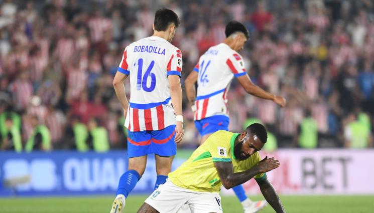 Бразилия Парагвай - Бразилия може да пропусне световното (ВИДЕО)