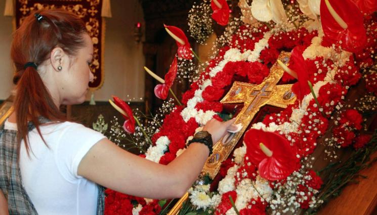 Чудеса и вяра - ЧУДЕСА И ВЯРА: Спасихме Кръста Христов с тайна операция (СНИМКИ)