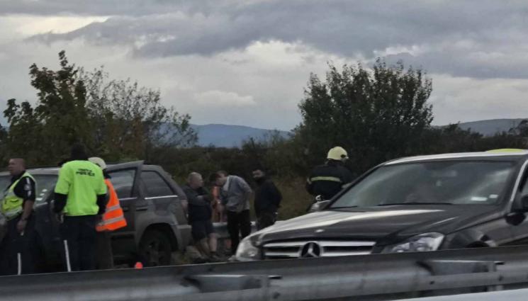 ПТП Тракия - ПАК ТРАГЕДИЯ: Ключова магистрала блокирана от тежка катастрофа! (СНИМКИ)