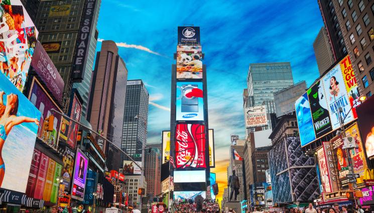 билборд - Приятели на отчаян ерген платиха за билборд с негова обява (СНИМКА)